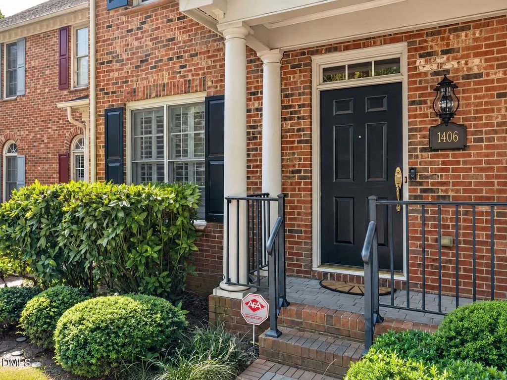 1406 Governors Court, Raleigh