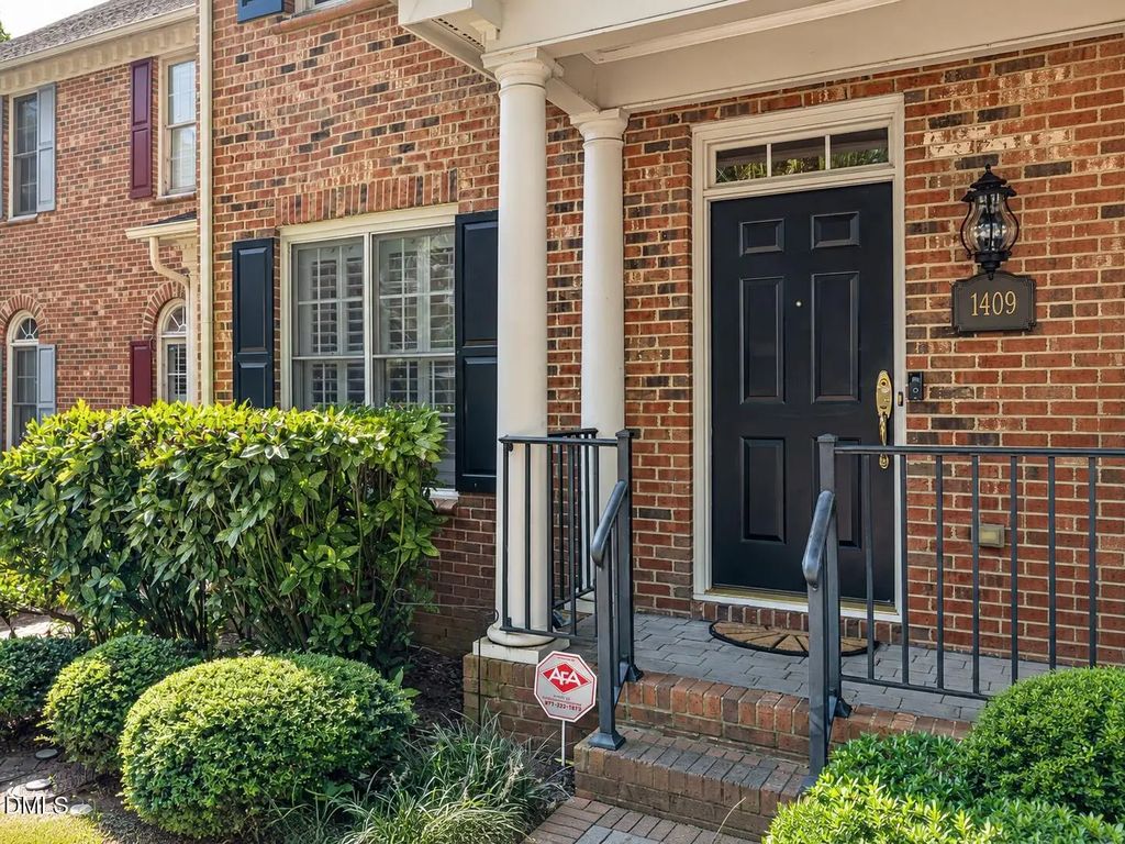 1406 Governors Court, Raleigh