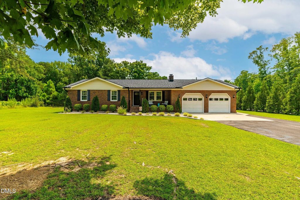 2331 Twin Acres Road, Clayton