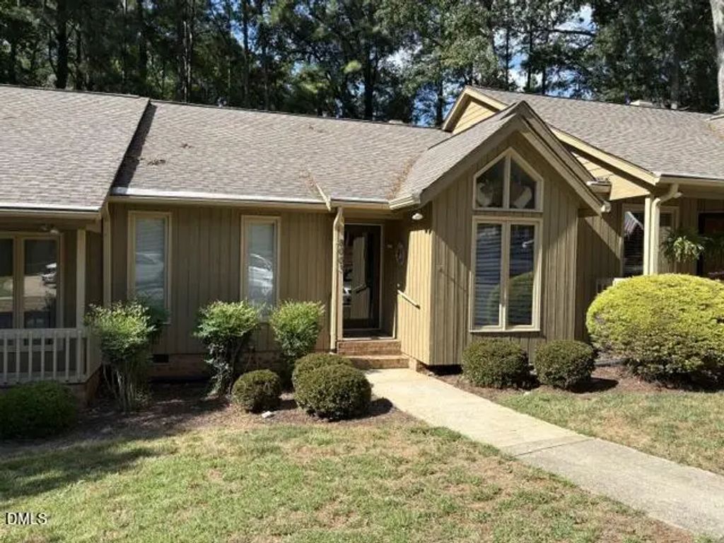 8003 Grey Oak Drive, Raleigh