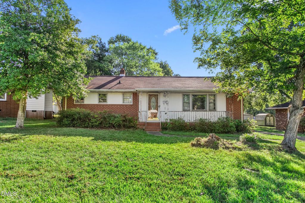 611 Mendel Terrace, Graham