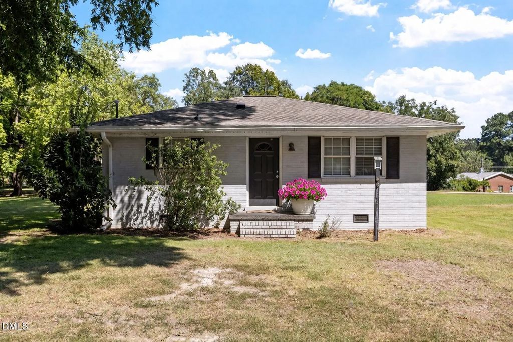 103 Fowler Circle, Lillington