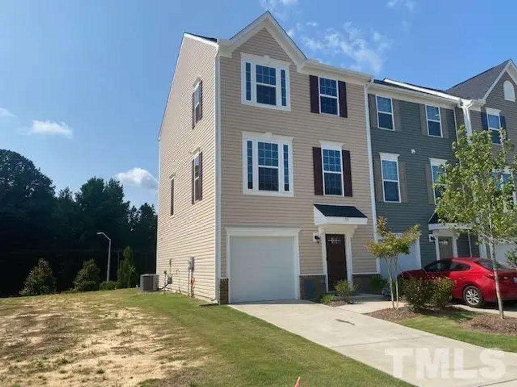 511 Autumn Cure Court, Fuquay Varina