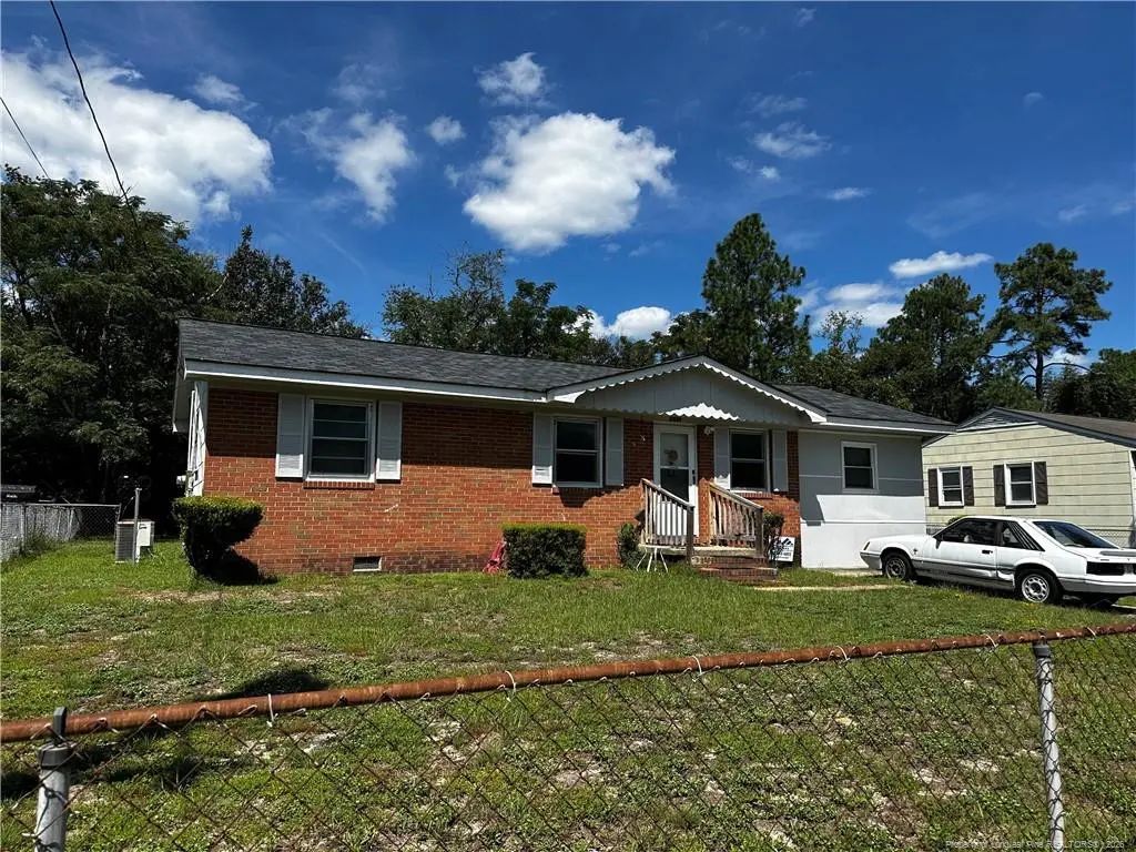 6409 Winthrop Drive, Fayetteville