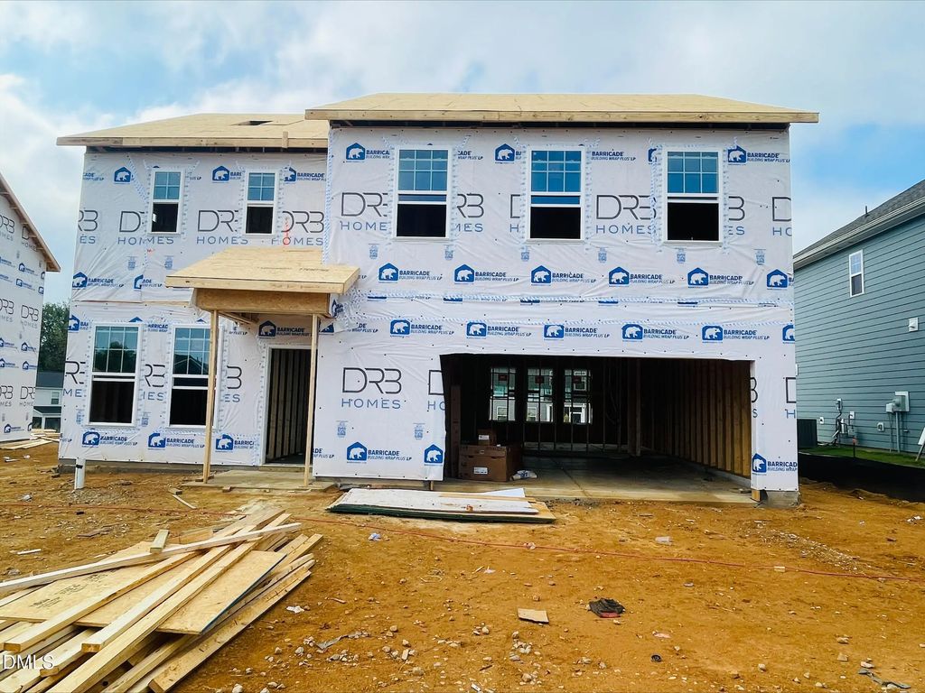 718 Old Station Point, Angier