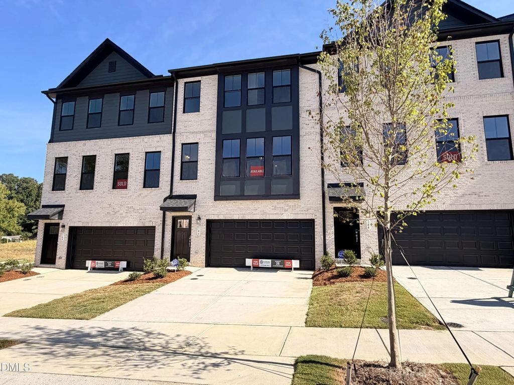 146 Midtown Rows Way, Fuquay Varina