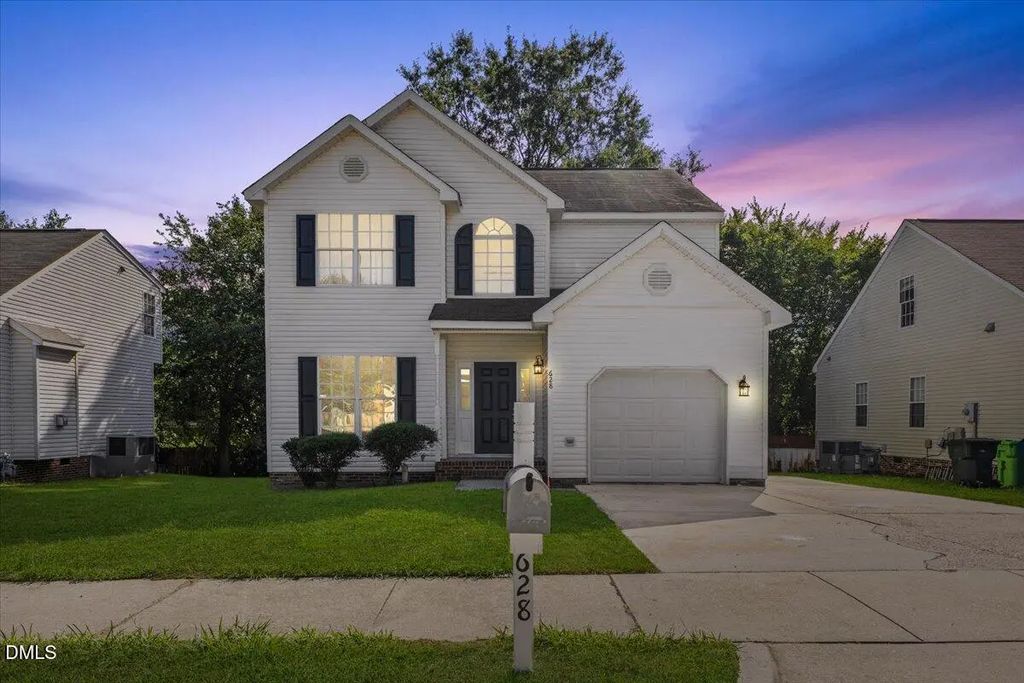 628 Hanska Way, Raleigh