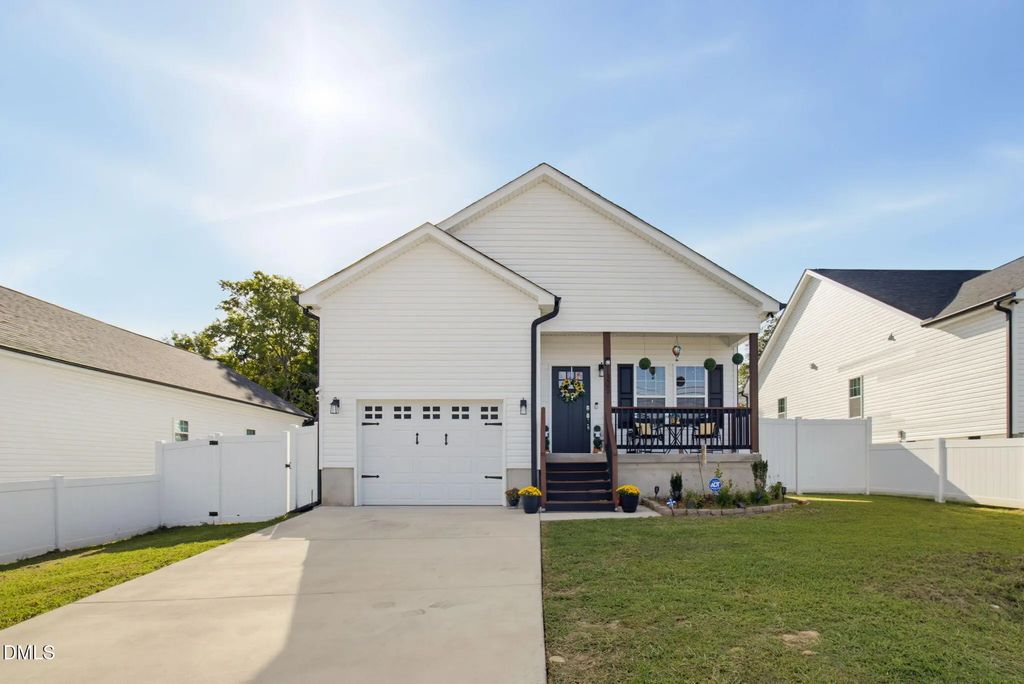 1305 Whitsett Street, Burlington
