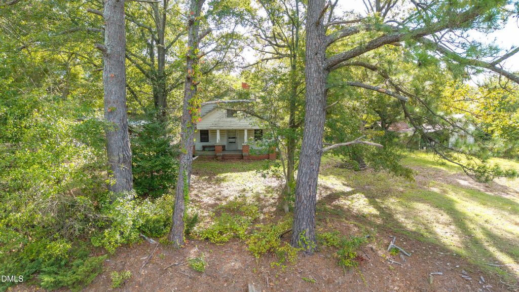1703 Parkertown Road A, Four Oaks