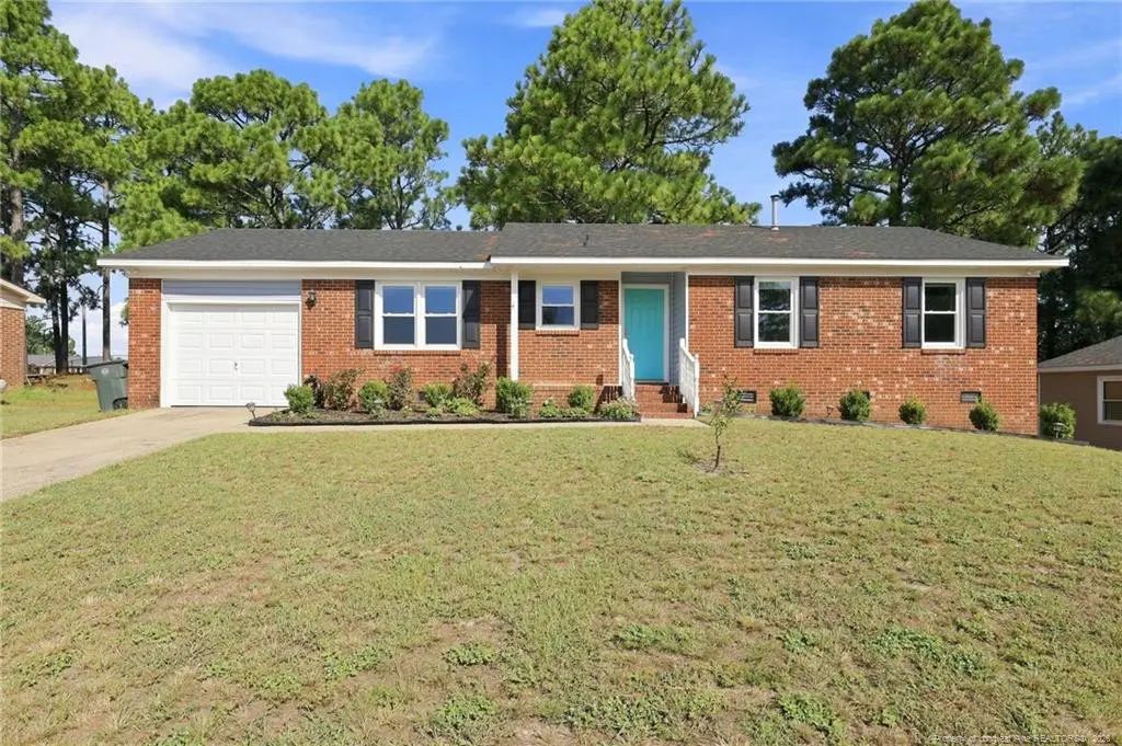 1512 Topaz Court, Fayetteville