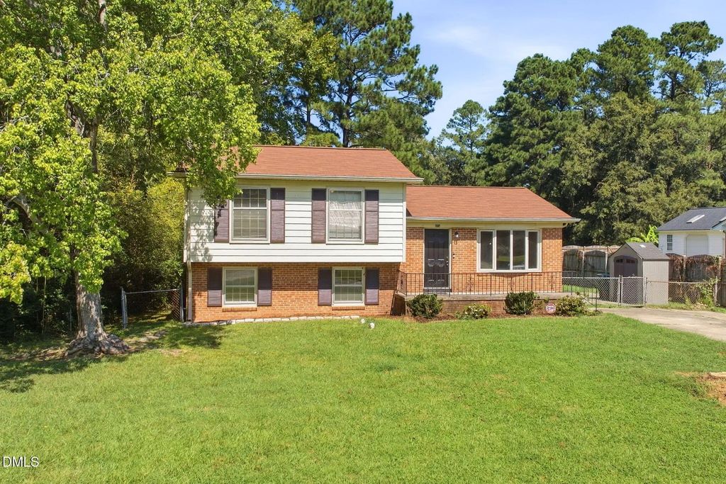135 Emerald Circle, Durham