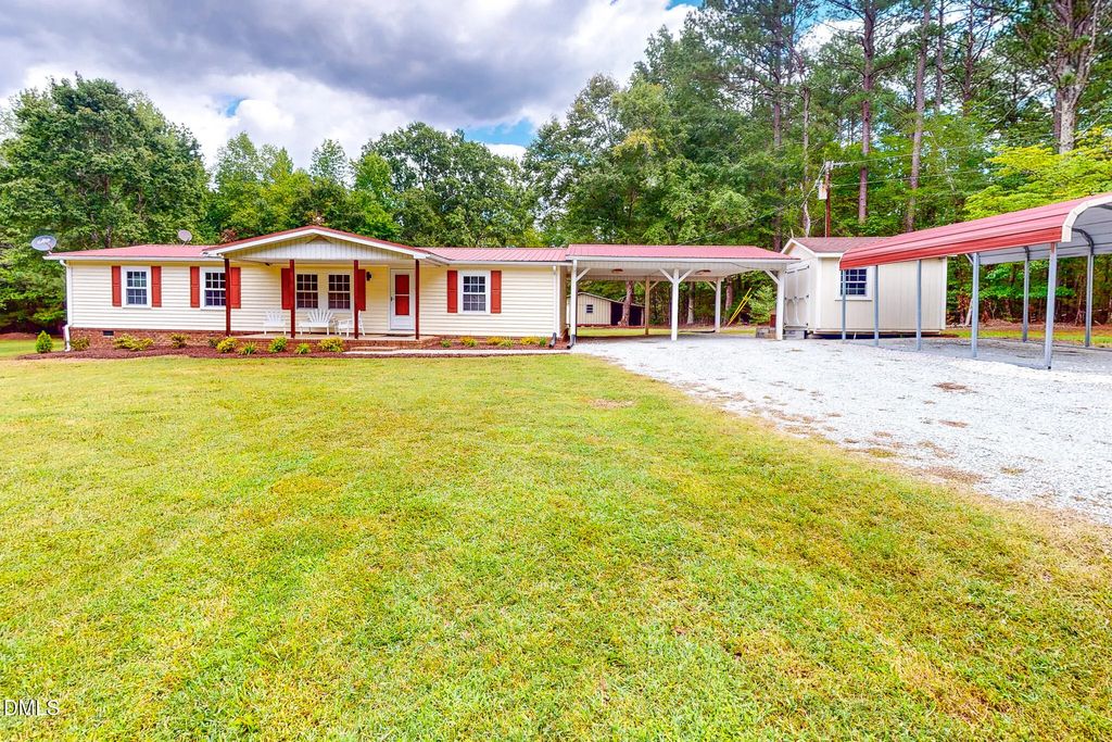 799 Julian Oakley Road, Rougemont