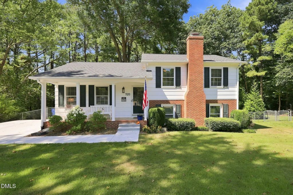 1120 Shetland Court, Raleigh