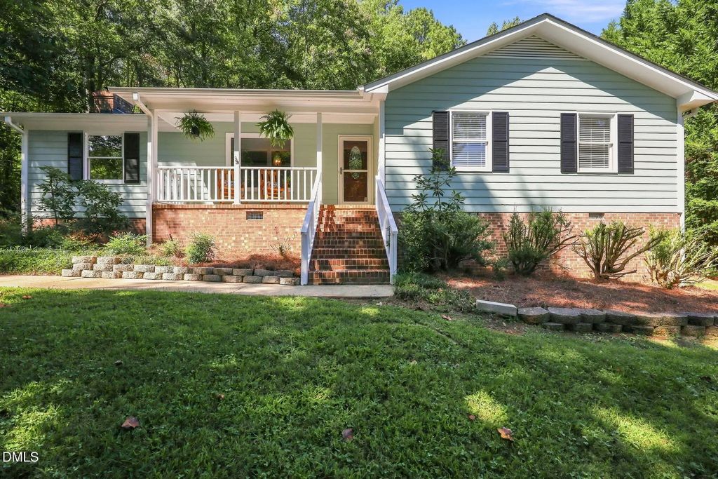 7825 Country Knoll Road, Bahama