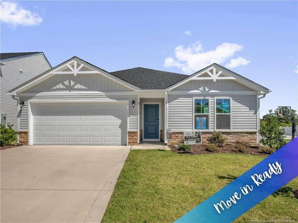 8 W Emily Gardens Drive, Selma