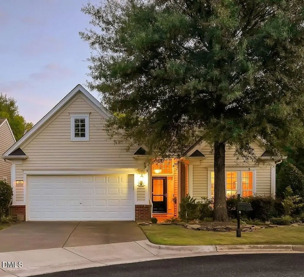 109 Christow Court, Cary