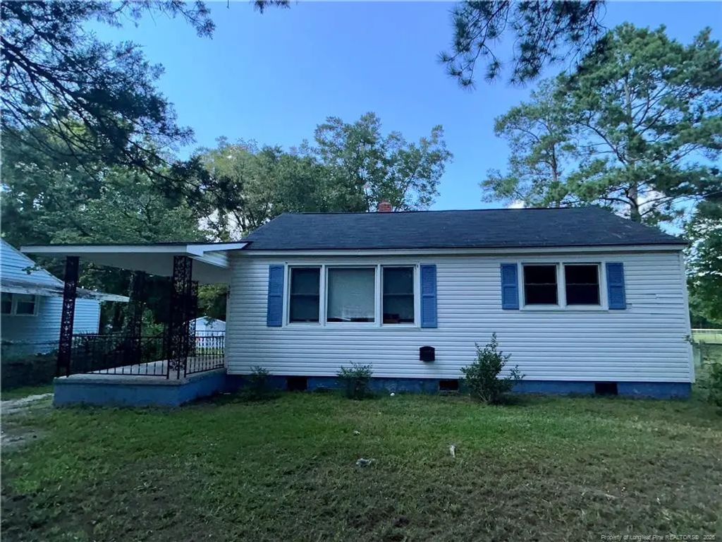505 E Sixth Avenue, Raeford