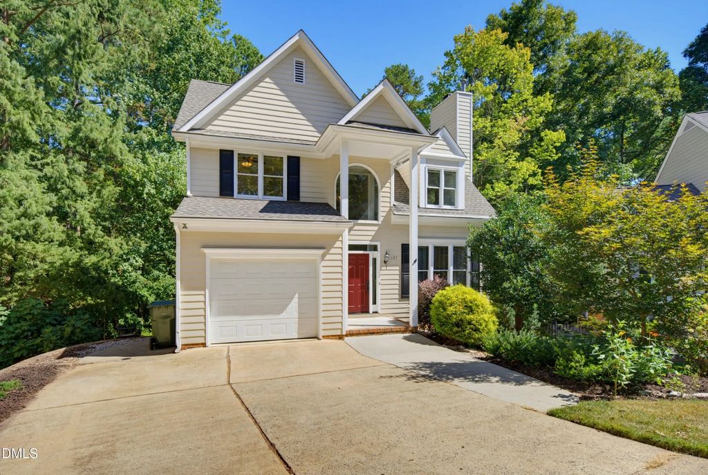 107 Eagle Swoop Court, Cary