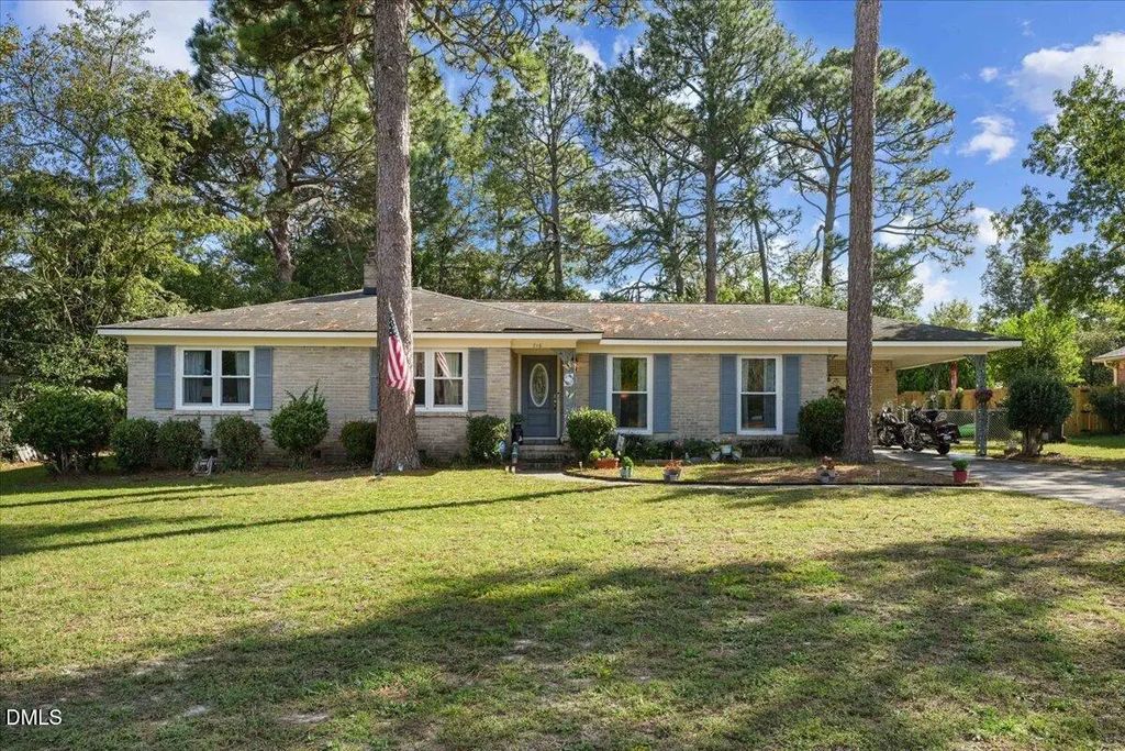 716 Shortridge Road, Fayetteville