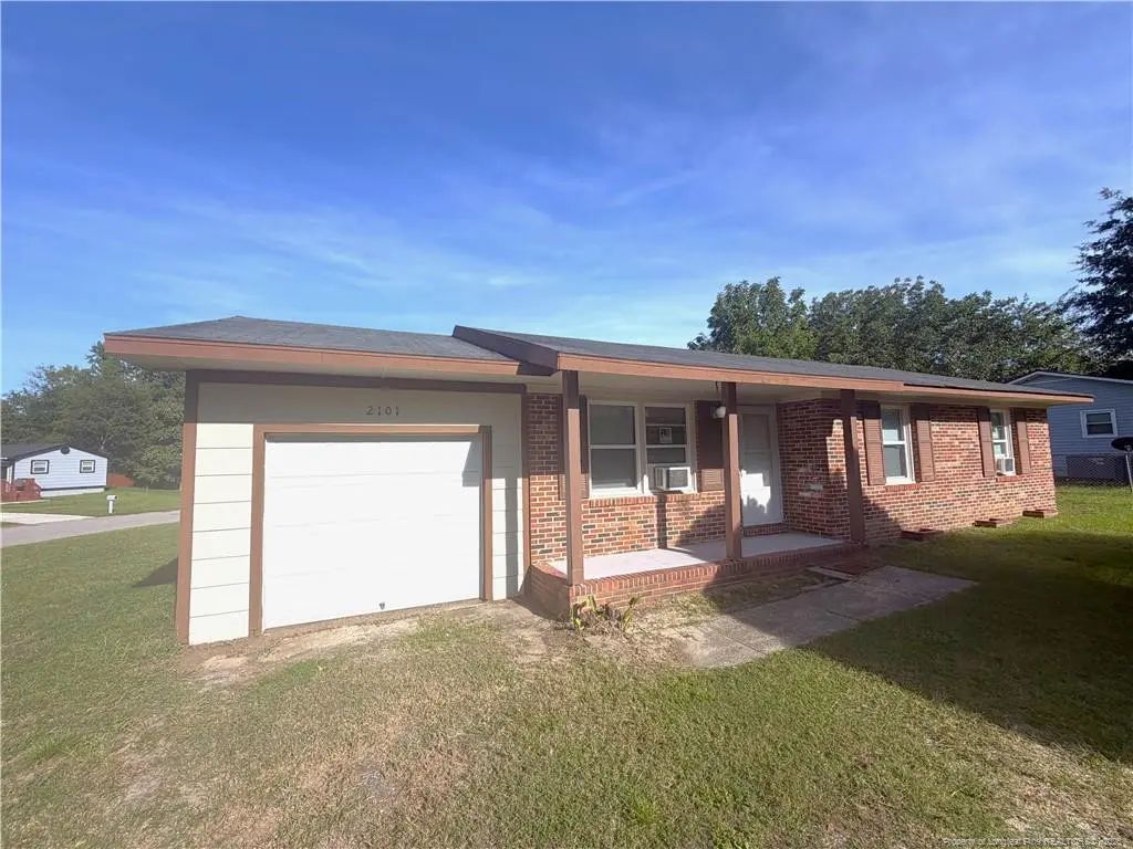 2101 Decor Street, Fayetteville