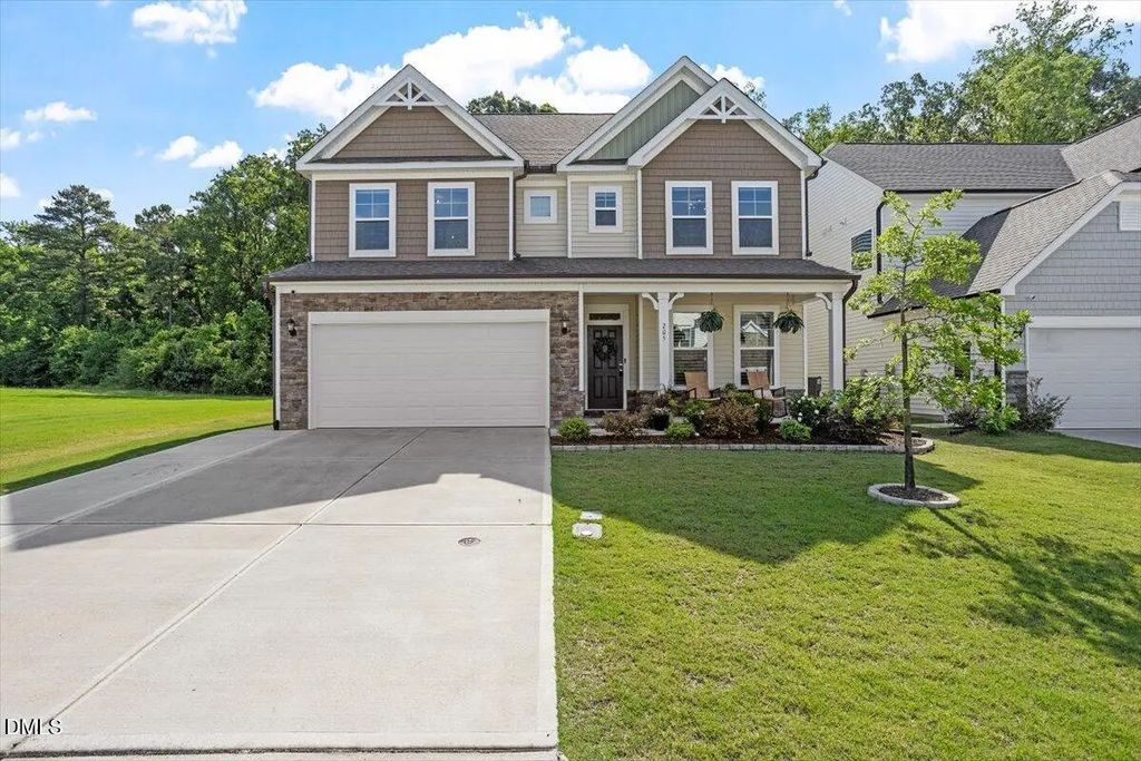 205 Ford Meadows Drive, Garner