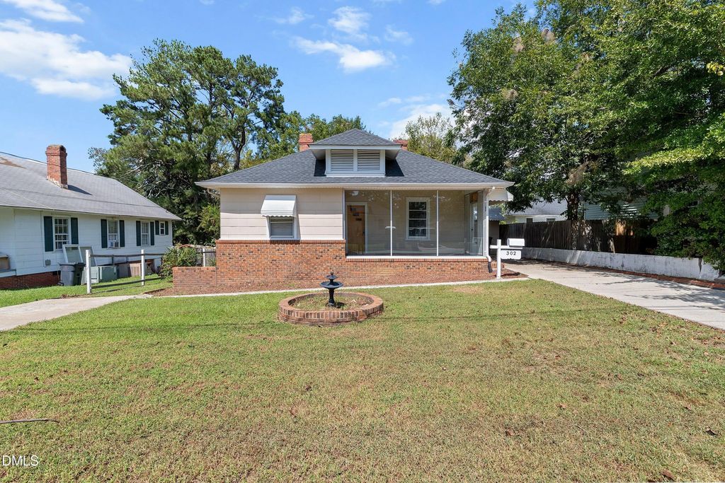302 W E Street, Erwin