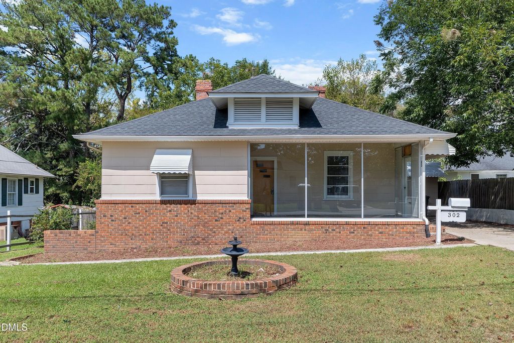 302 W E Street, Erwin