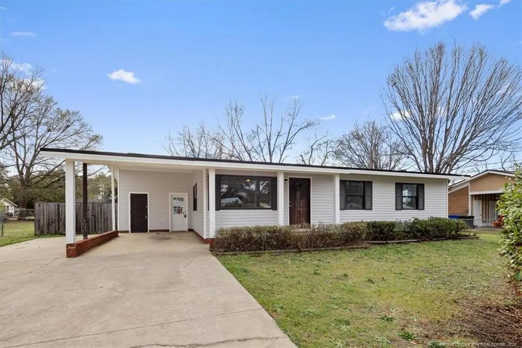 742 Newport Road, Fayetteville