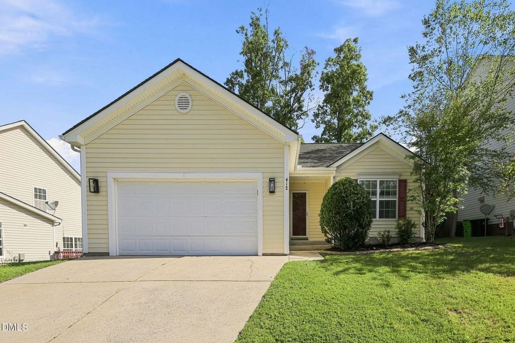 412 Holly Thorn  Trace, Holly Springs