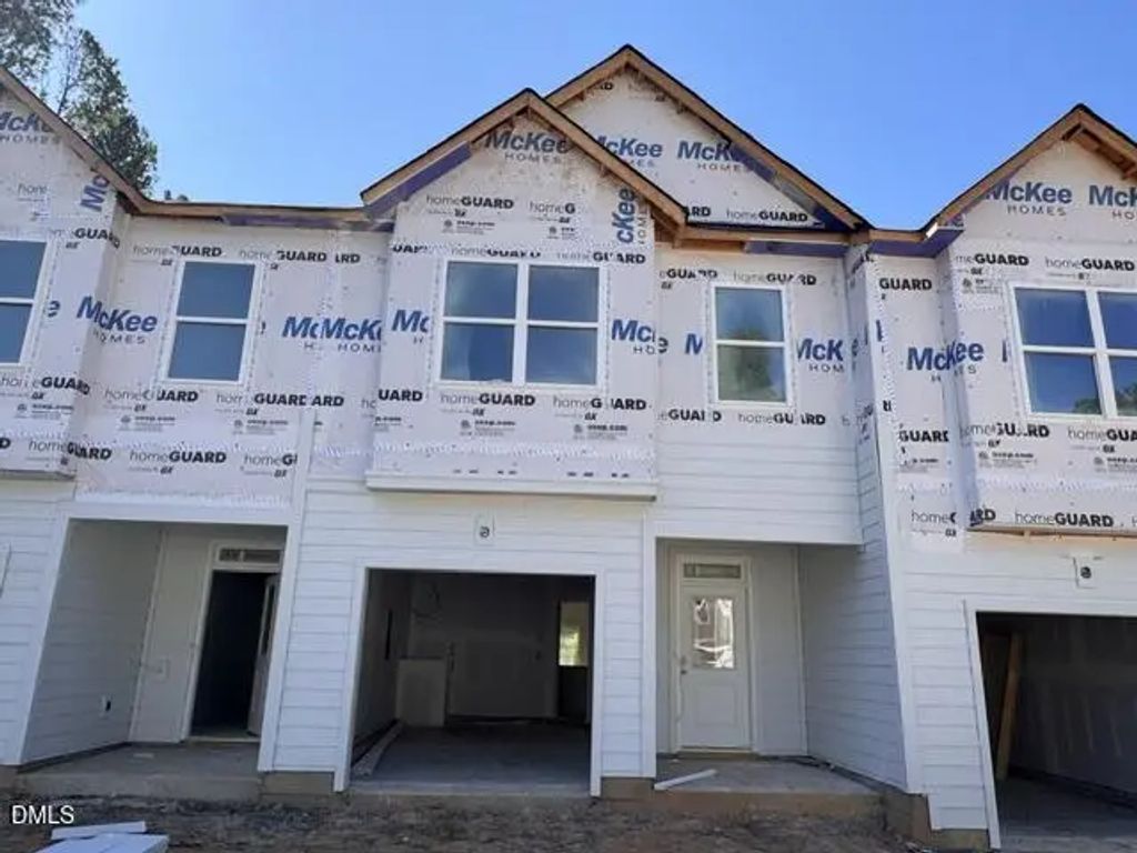 209 Kerag Way, Garner