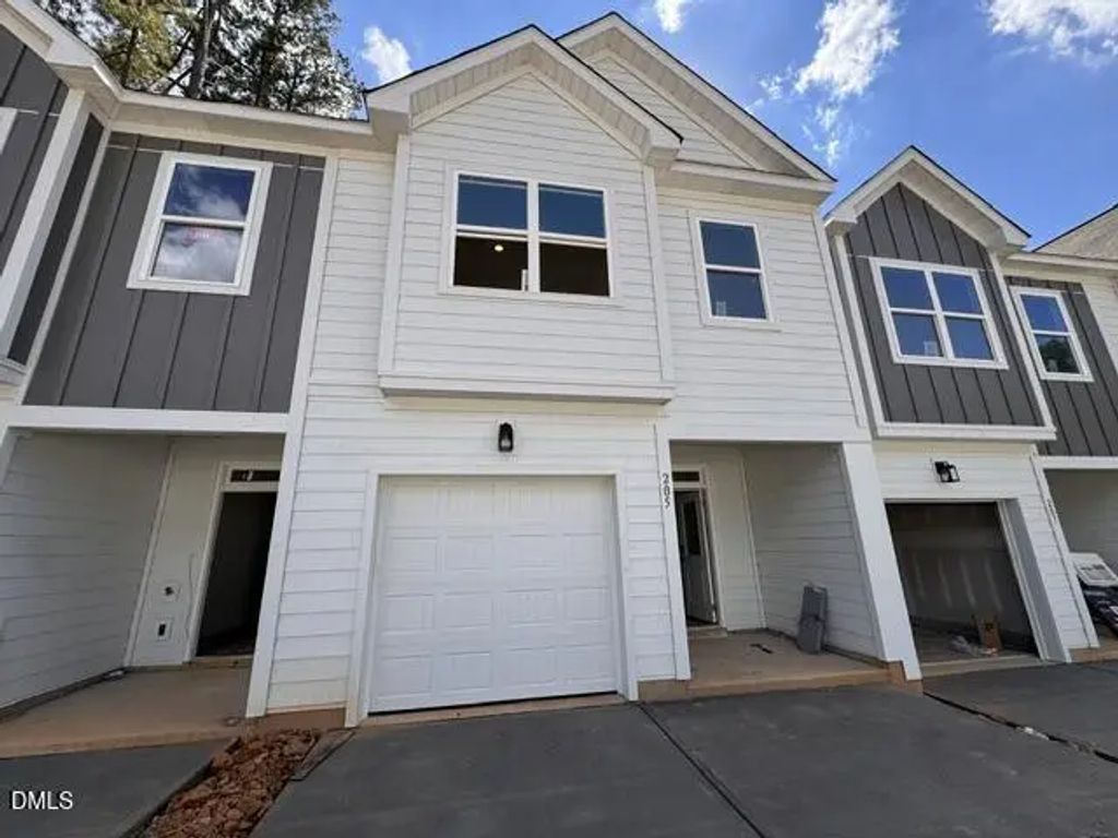 205 Kerag Way, Garner