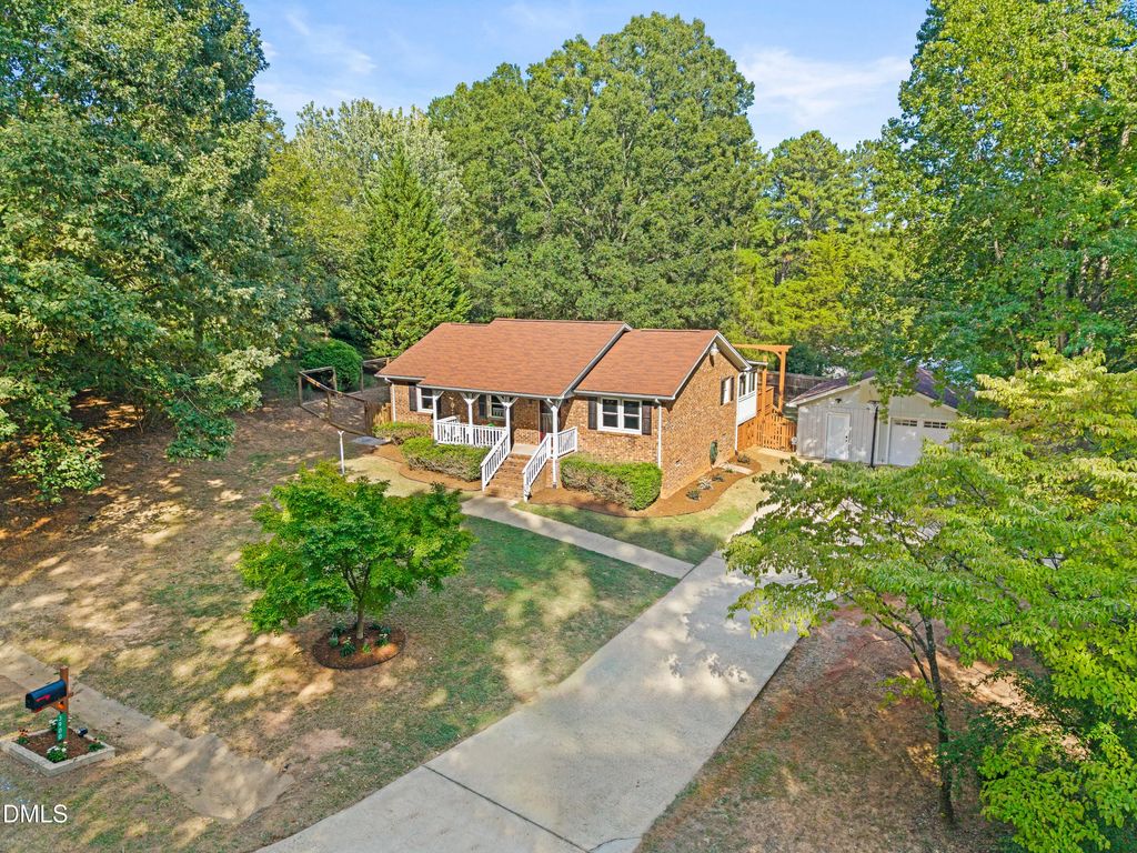 3900 University Station Road, Chapel Hill