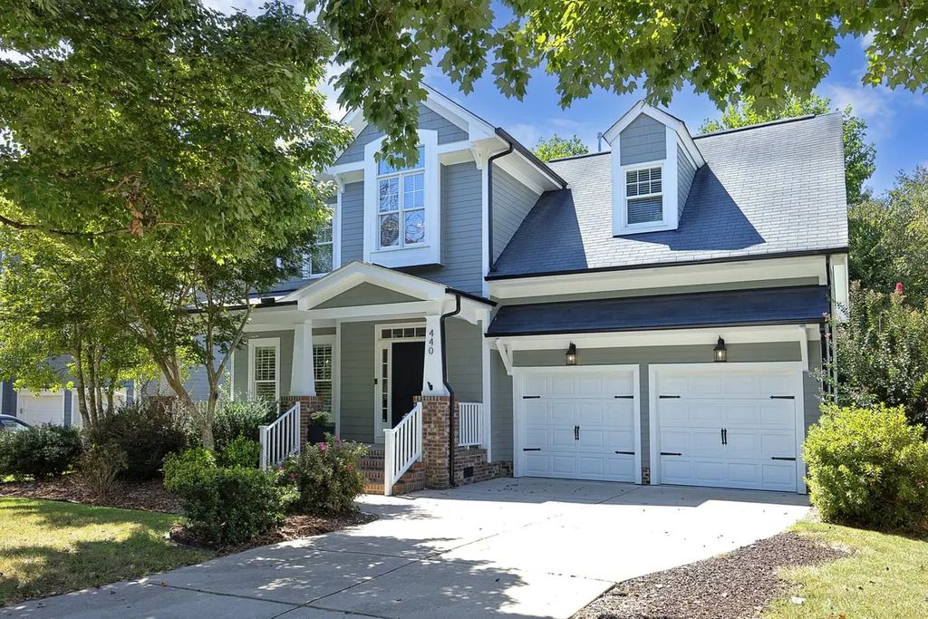 440 Edgepine Drive, Holly Springs