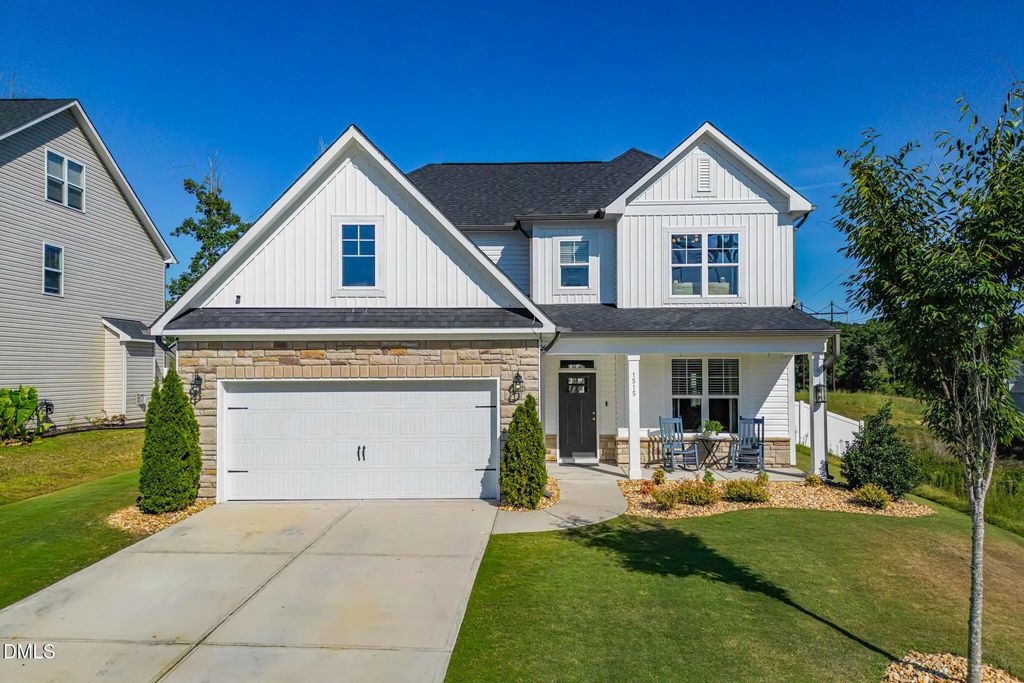 1515 Woodland Knoll Court, Fuquay Varina