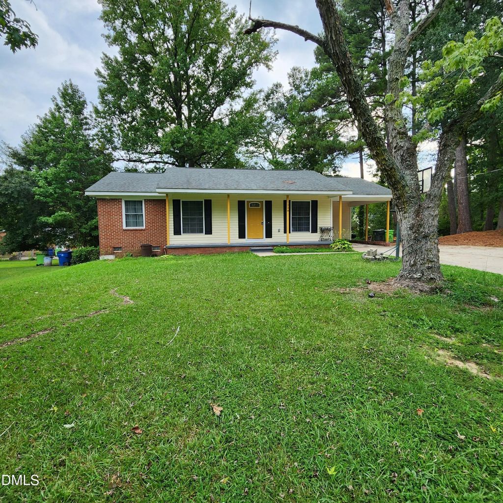 1208 Thames Court, Raleigh
