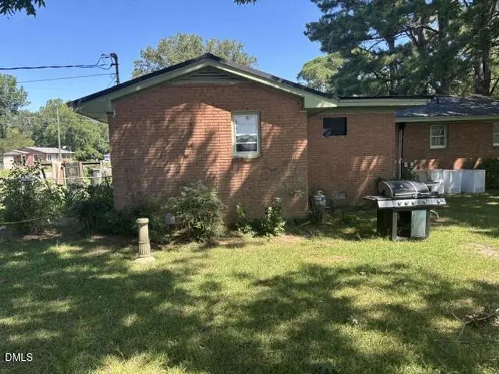 100 Brock Street, Goldsboro