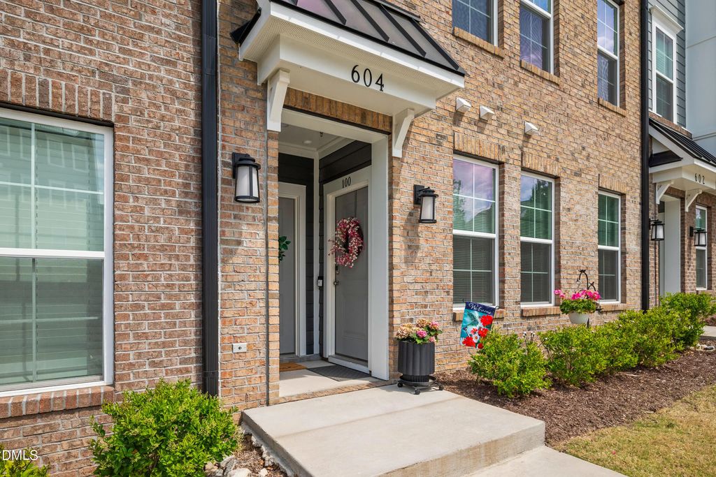 604 Market Grove Drive 100, Wake Forest