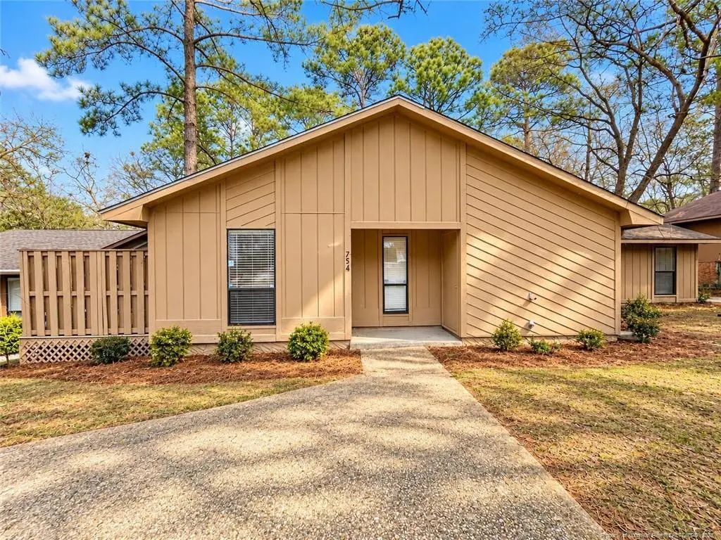754 Hedgelawn Way, Fayetteville