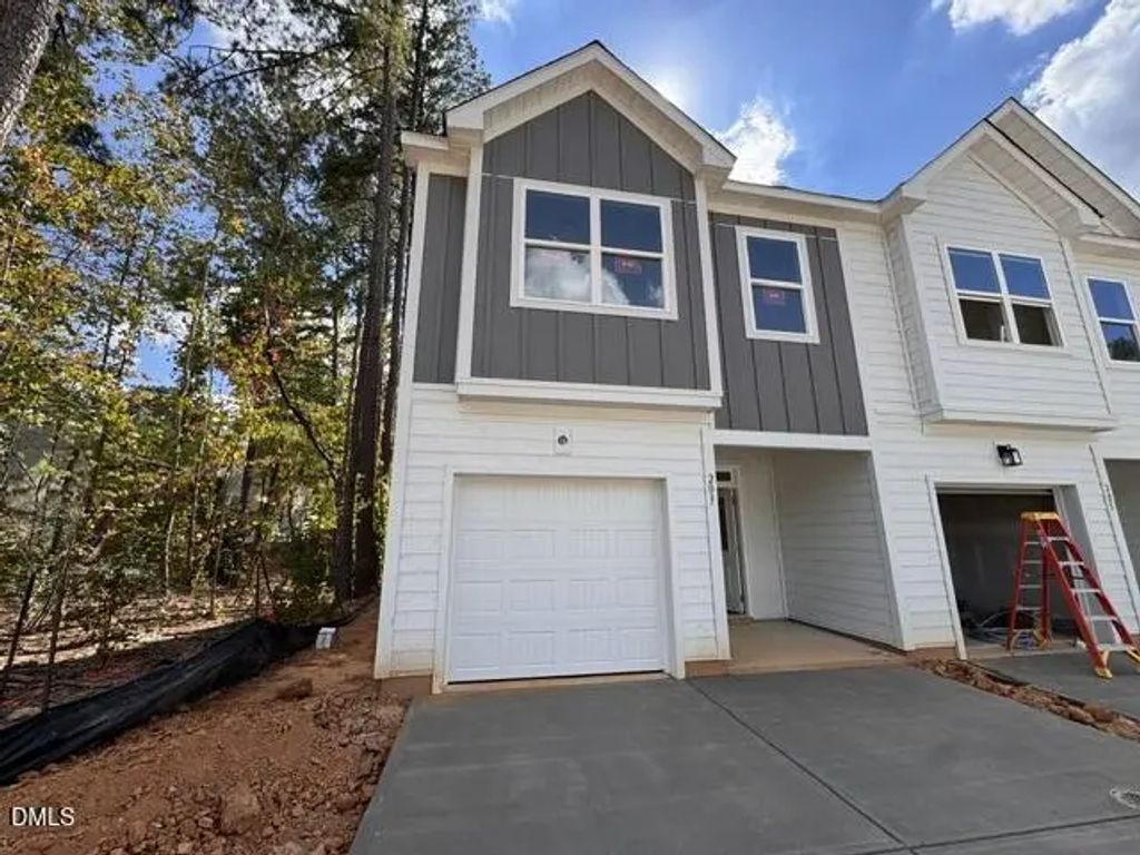 203 Kerag Way, Garner