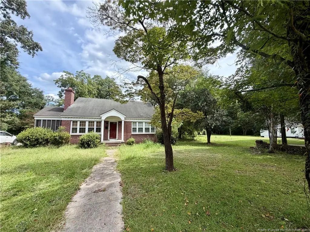 209 S Patterson Street, Maxton