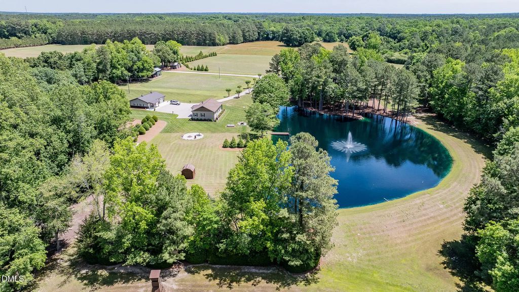 394 King Road, Castalia
