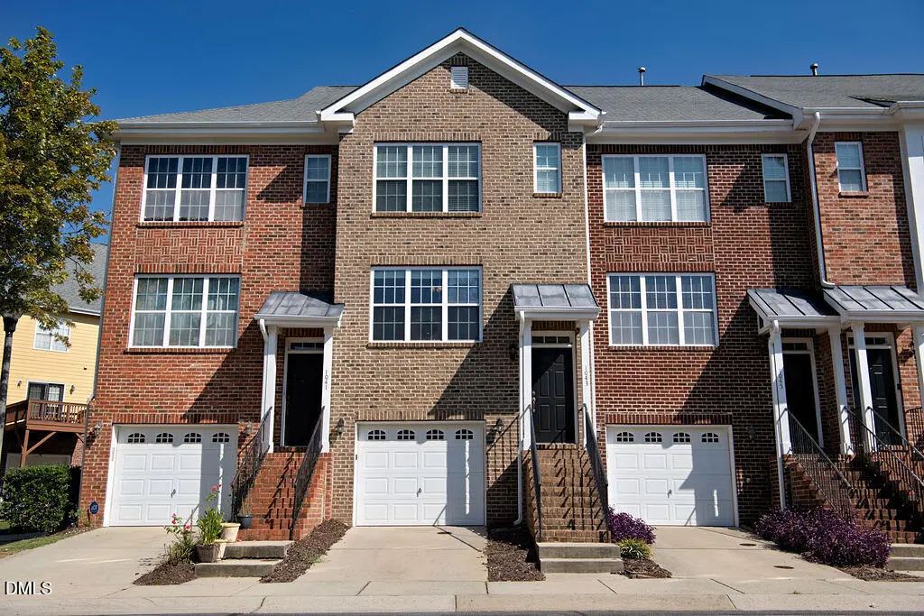 1043 Summerhouse Road, Cary