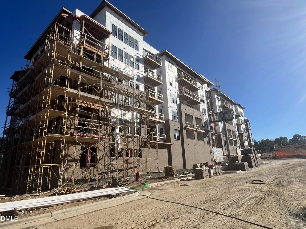 211 S Crk Crossing 600, Chapel Hill