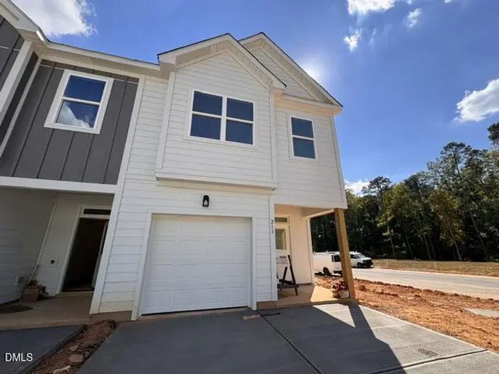 213 Kerag Way, Garner
