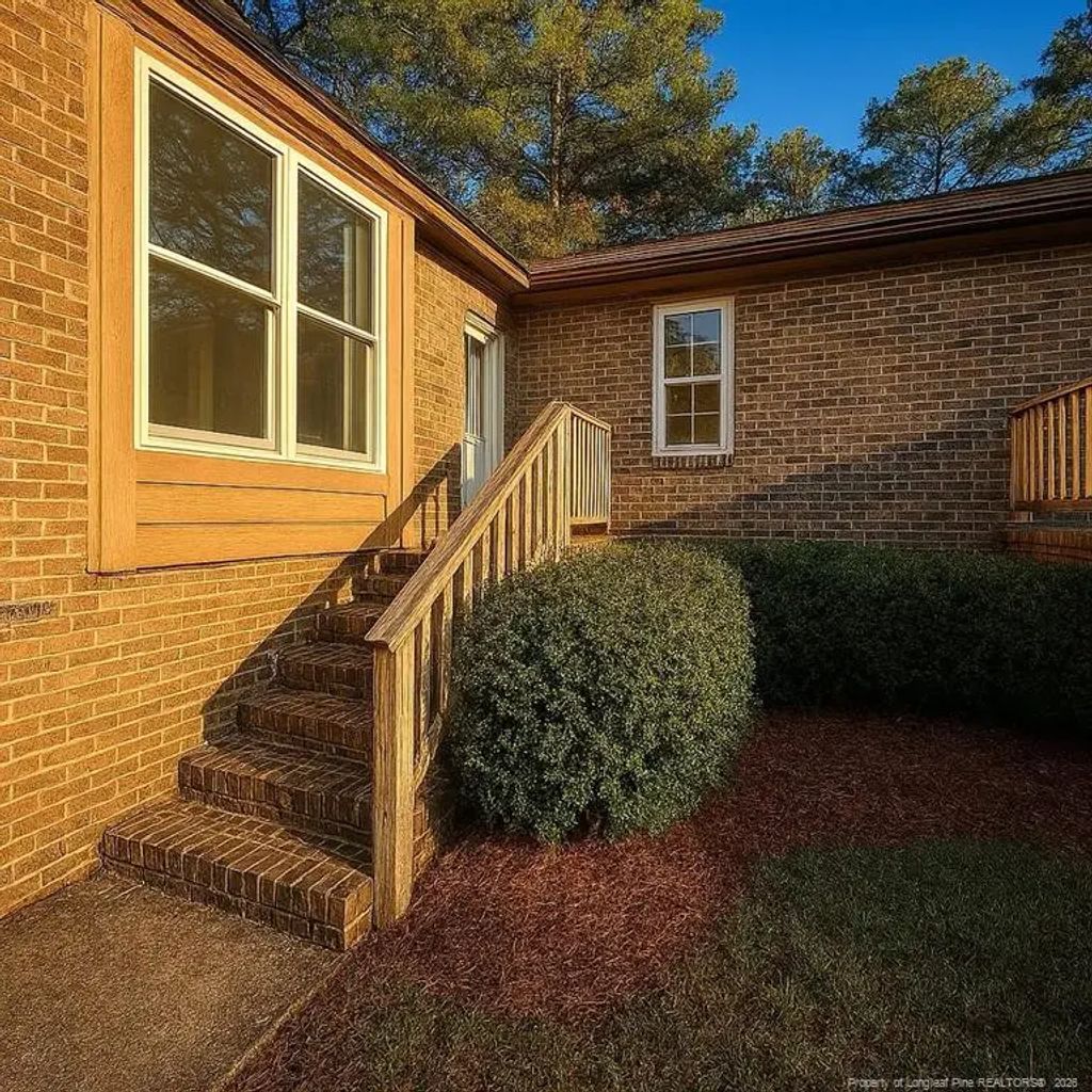 527 Coronation Drive, Fayetteville