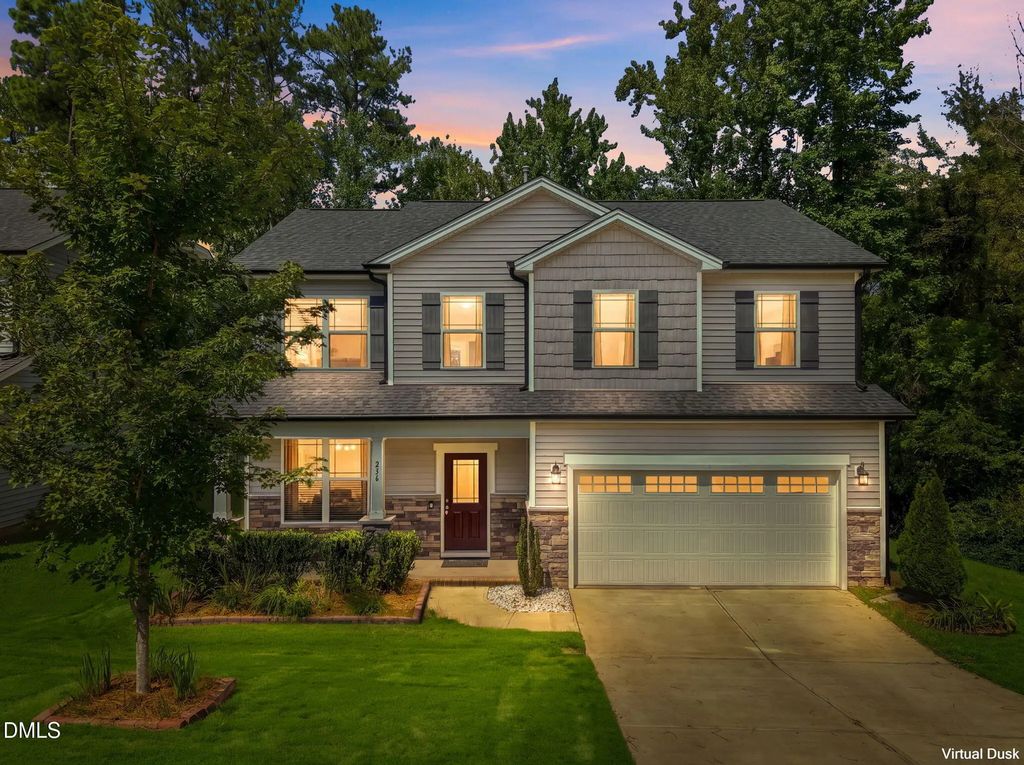 236 Colonnade Drive, Elon
