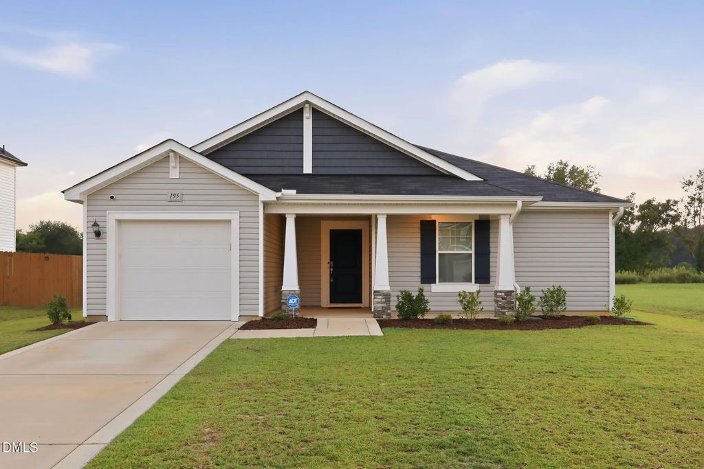 195 Bracknell Lane, Raeford