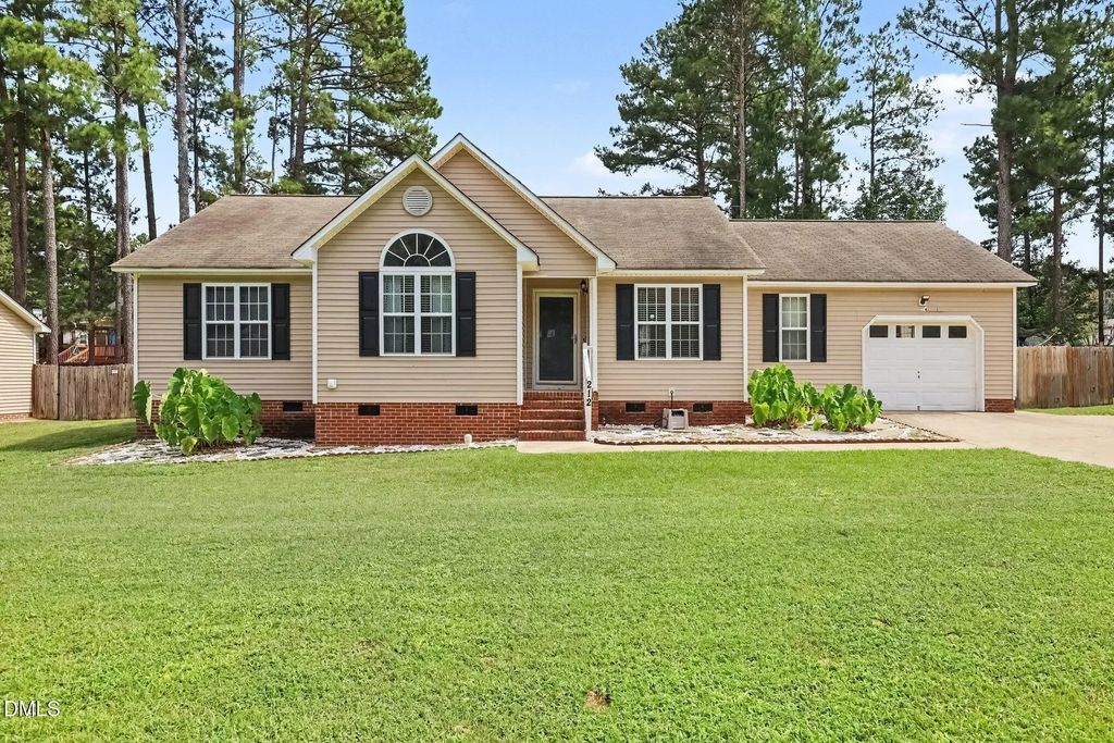 212 Wood Green Drive, Wendell