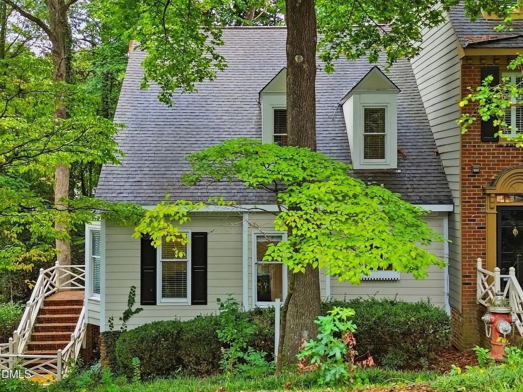6814 Gloucester Road, Raleigh