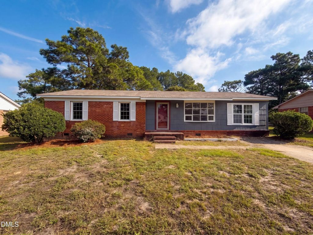 2806 E Cramer Drive, Fayetteville